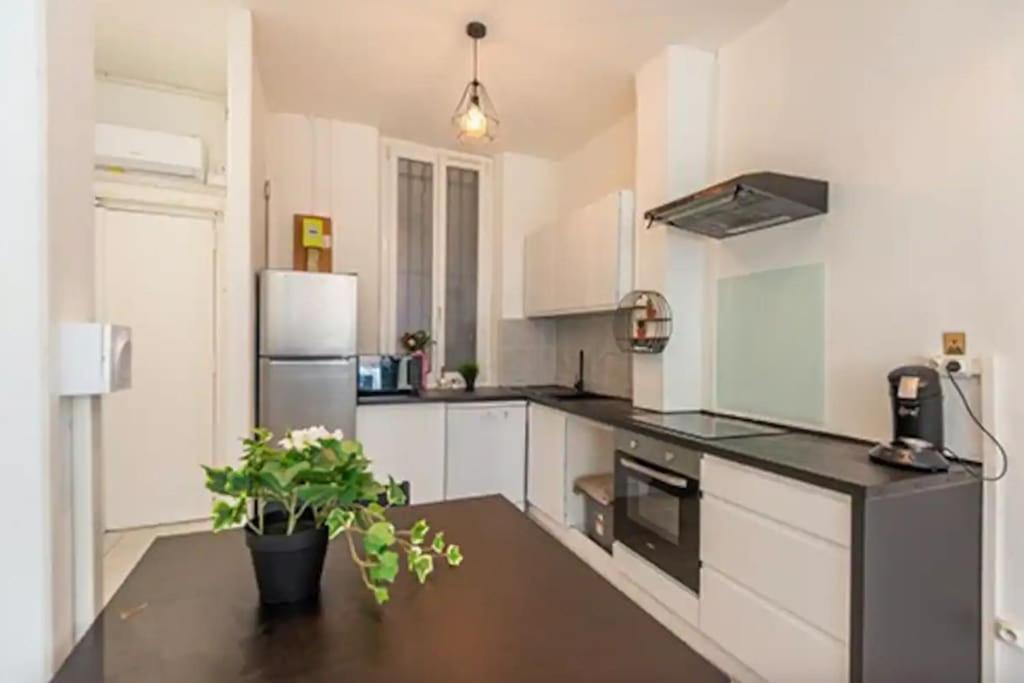 T2 Appartement Lumineux A La Joliette Marseille Eksteriør bilde
